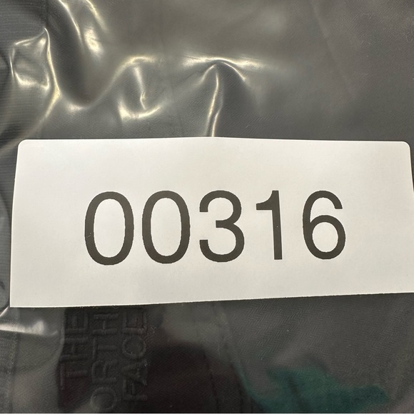 The North Face Women’s Aphrodite Motion Capri Black Water-Repellant Pants Size S - Picture 11 of 11